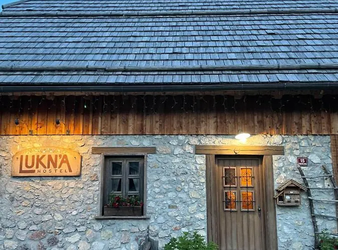 Hostel Lukna