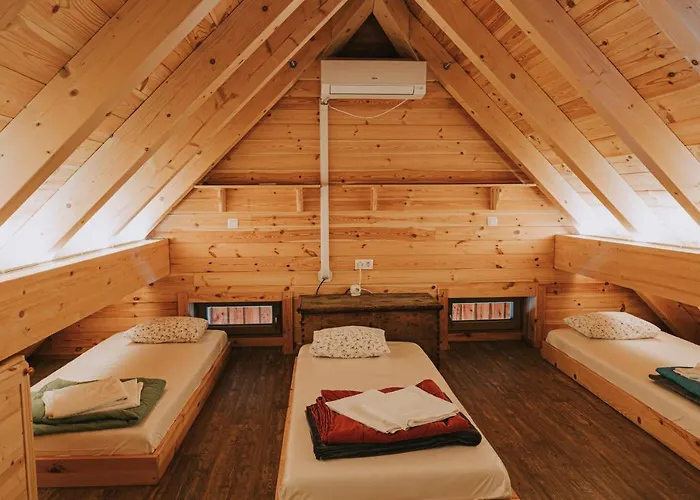Hostel Lukna