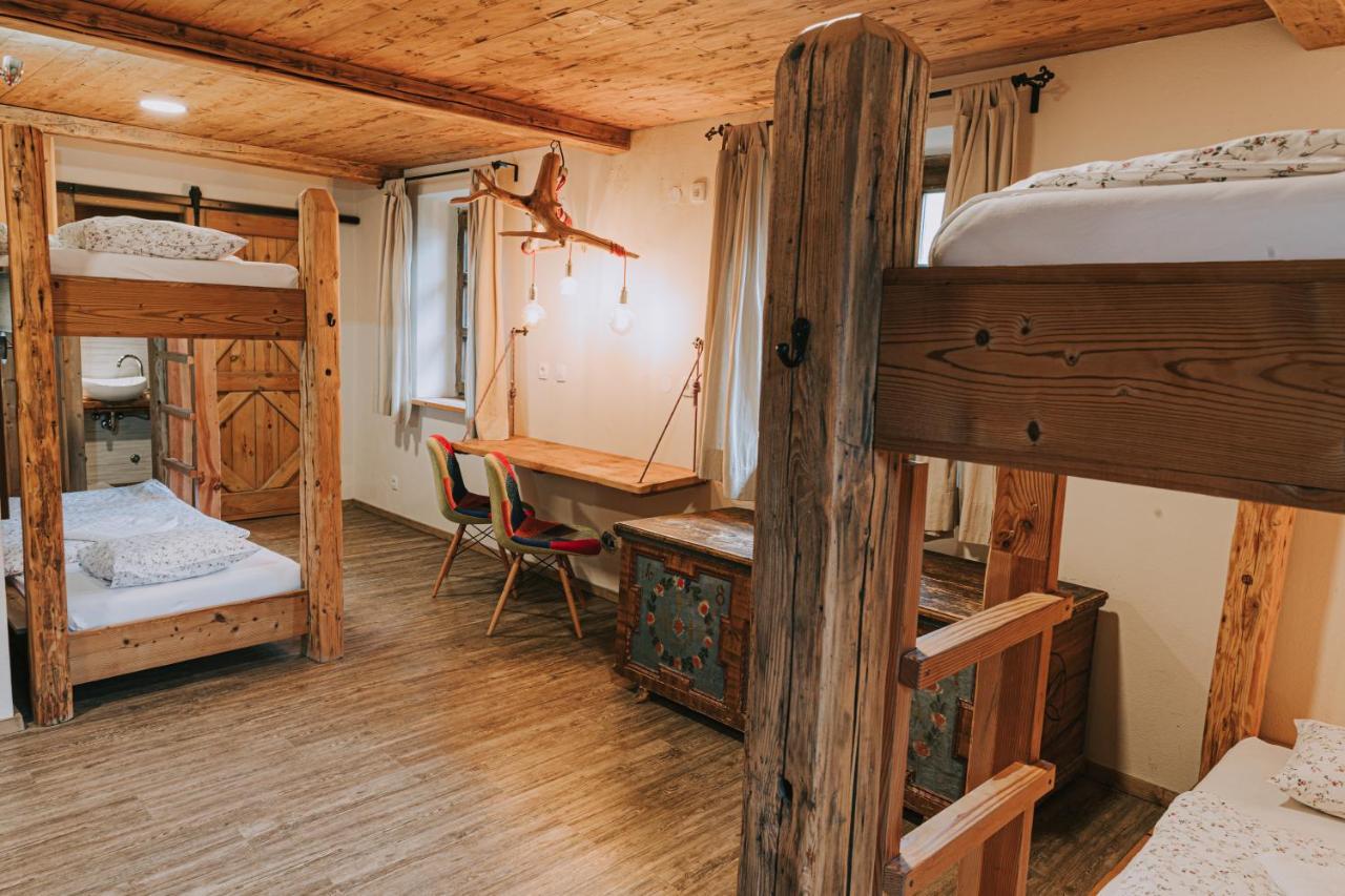 Hostel Lukna *
