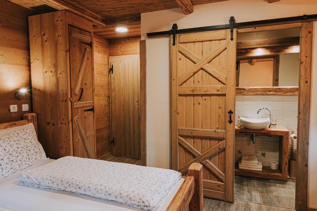 Hostel Lukna *